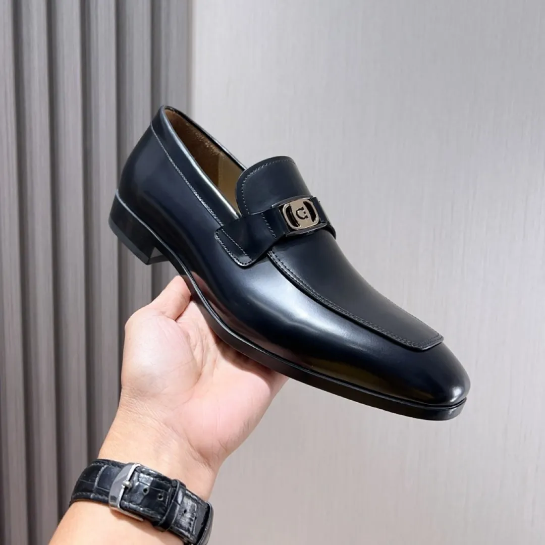 Factory P620💰🔥《Ferragamo》👏Latest•High-end top brand luxury~purchasing agent, top~quality. New fashionable business men's shoes🔜The uppers are made of original cashmere cowhide➕cowhide·lining, with fine workmanship. The original stylish and soft combination wear-resistant and non-slip outsole is light and comfortable on the feet. The real thing looks better in real life. Size: 38/44